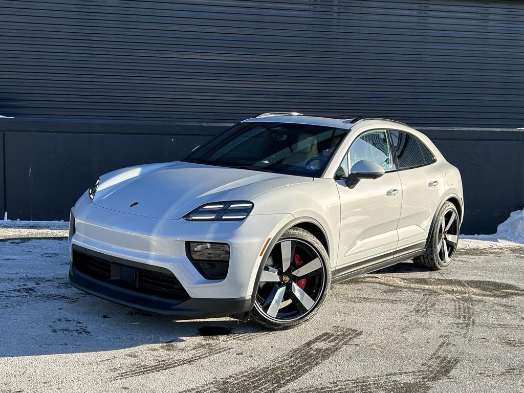 2025 Porsche Macan S