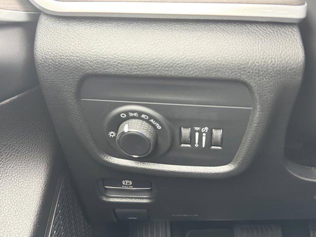 2026 Jeep Grand Cherokee Altitude 4x4