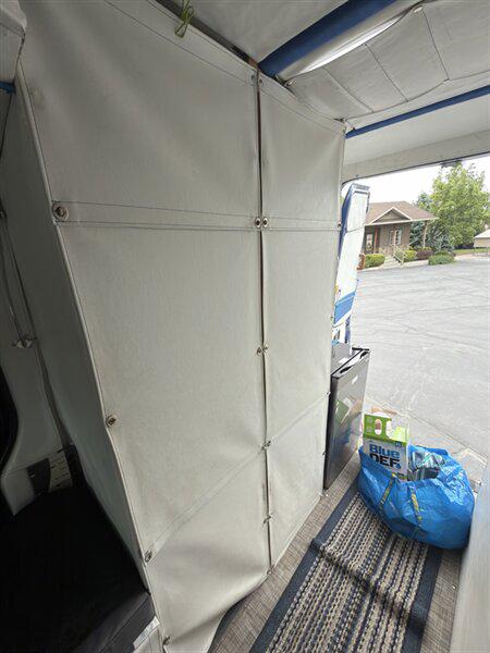 2015 Mercedes-Benz Sprinter 2500 Normal Roof