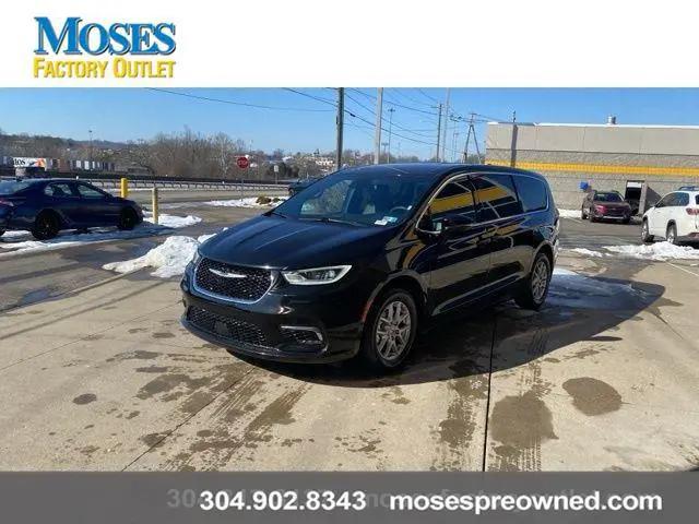 2025 Chrysler Pacifica Select for sale in Hurricane, WV