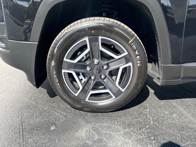 2026 Jeep Cherokee Laredo 4x4