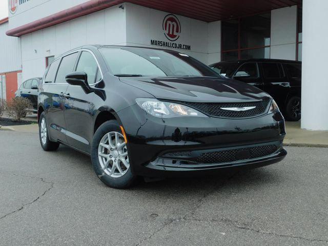 2026 Chrysler Voyager VOYAGER LX