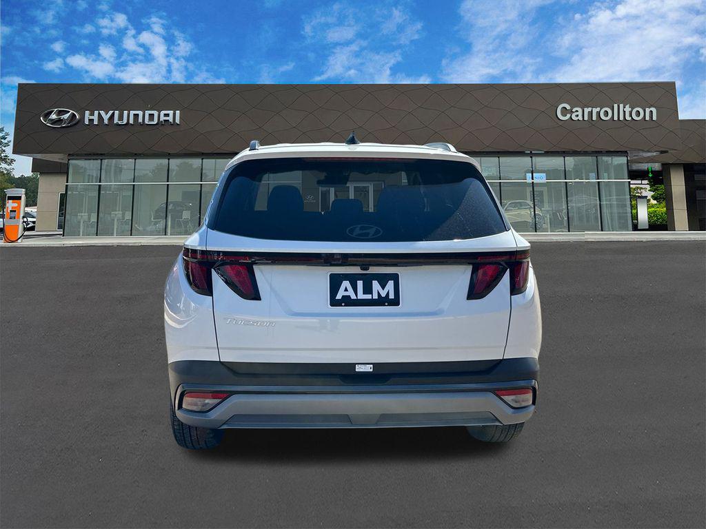 New 2026 White Hyundai SEL FWD image 7