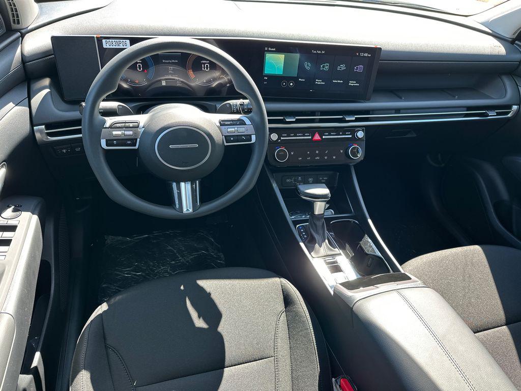 New 2026 White Hyundai SEL FWD image 23