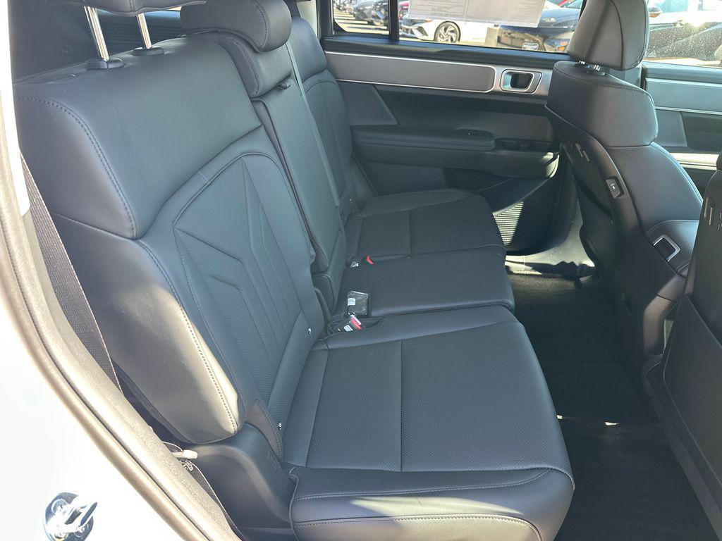 New 2026 White HYUNDAI SEL image 16