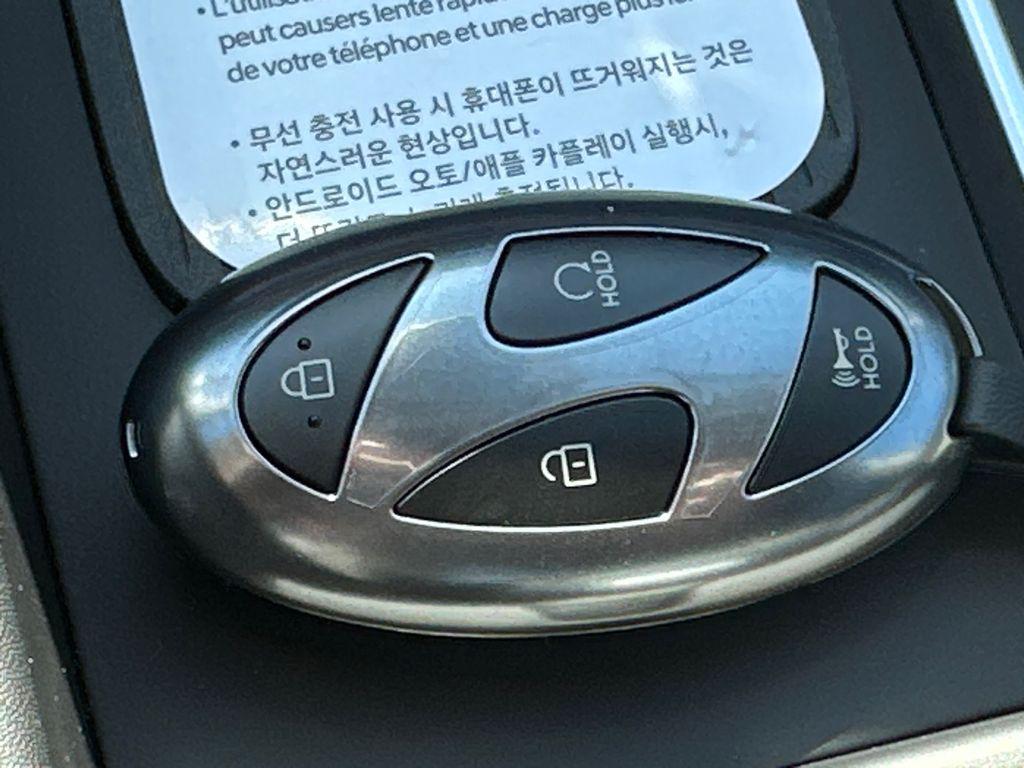 New 2026 White HYUNDAI SEL image 34
