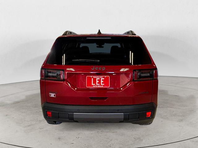 2026 Jeep Cherokee Laredo 4x4