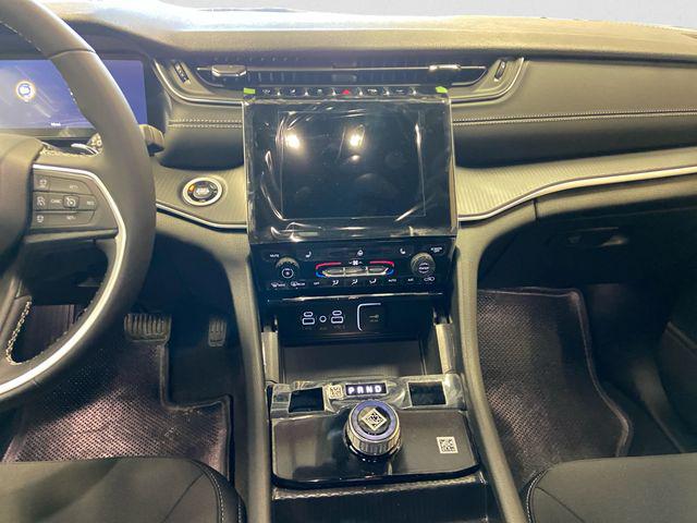 2026 Jeep Grand Cherokee L Altitude 4x4