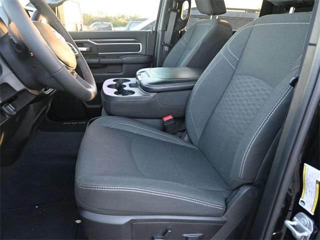 2025 Ram 3500 Big Horn Crew Cab 4x4 8' Box