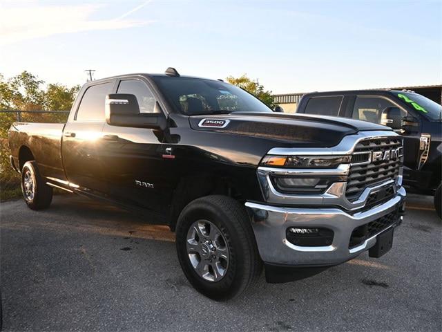 2025 Ram 3500 Big Horn Crew Cab 4x4 8' Box