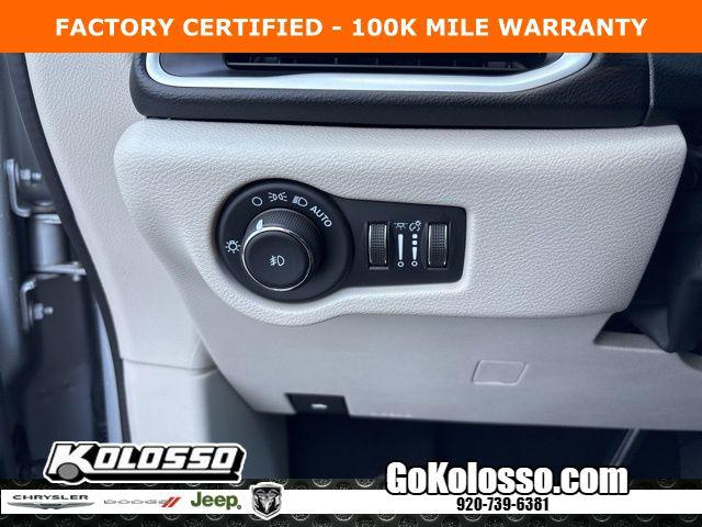 2024 Chrysler Pacifica Touring L