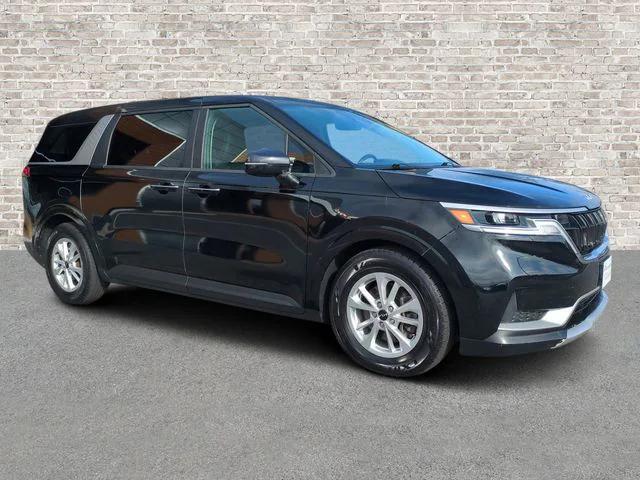 2022 Kia Carnival MPV LX Seat Package