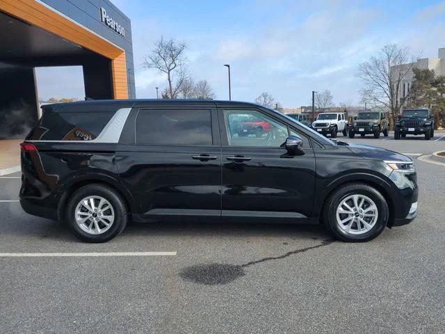 2022 Kia Carnival MPV LX Seat Package