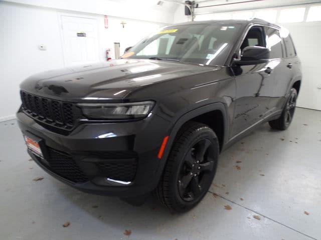 2023 Jeep Grand Cherokee Altitude 4x4