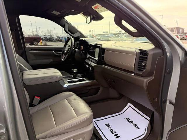2023 GMC Sierra 1500 4WD Crew Cab Standard Box SLT