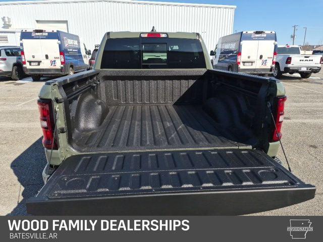 2026 Ram 1500 Big Horn Crew Cab 4x4 5'7" Box
