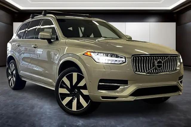 2023 Volvo XC90 Recharge T8 Ultimate Bright Theme 7-Seater