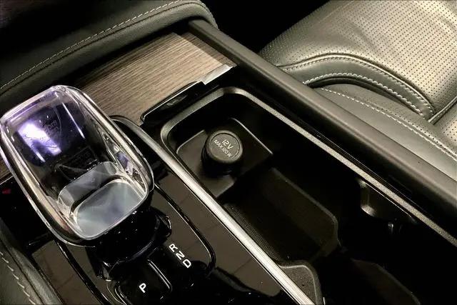 2023 Volvo XC90 Recharge T8 Ultimate Bright Theme 7-Seater