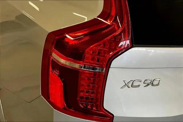 2023 Volvo XC90 Recharge T8 Ultimate Bright Theme 7-Seater