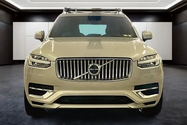 2023 Volvo XC90 Recharge T8 Ultimate Bright Theme 7-Seater