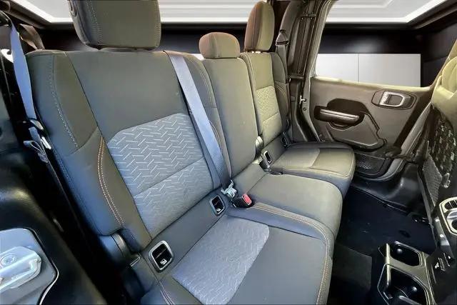 2021 Jeep Gladiator Sport