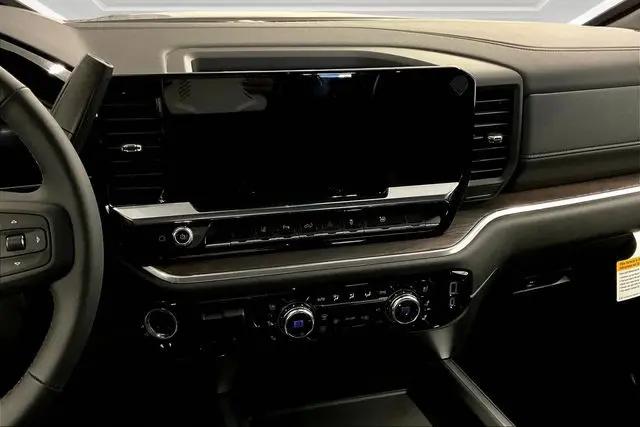 2026 GMC Sierra 2500HD Crew Cab, Standard Bed, SLT, 4WD
