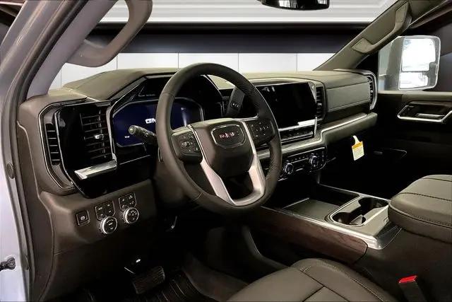 2026 GMC Sierra 2500HD Crew Cab, Standard Bed, SLT, 4WD