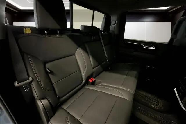 2026 GMC Sierra 2500HD Crew Cab, Standard Bed, SLT, 4WD