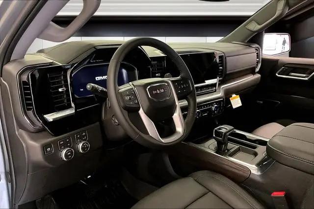 2026 GMC Sierra 1500 Crew Cab, Short Bed, SLT, 4WD