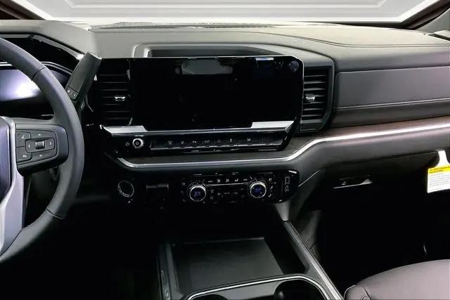 2026 GMC Sierra 2500HD Crew Cab, Standard Bed, SLT, 4WD