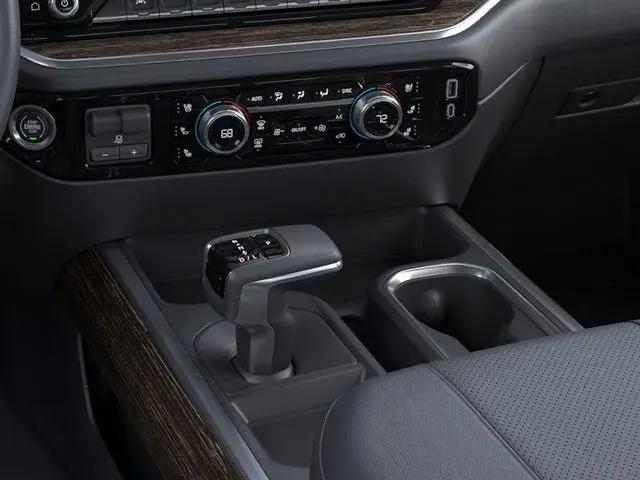 2026 GMC Sierra 1500 Crew Cab, Short Bed, SLT, 4WD