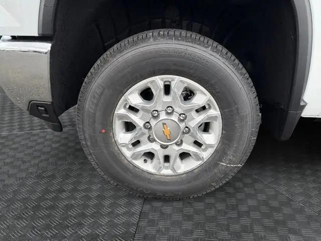 2026 Chevrolet Silverado 3500HD Crew Cab, Long Bed, LT Dual Rear Wheel, RWD