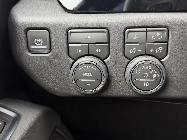 2026 Chevrolet Silverado 3500HD Crew Cab, Long Bed, LT Dual Rear Wheel, RWD
