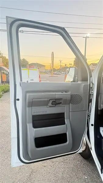 2014 Ford E-150 Commercial