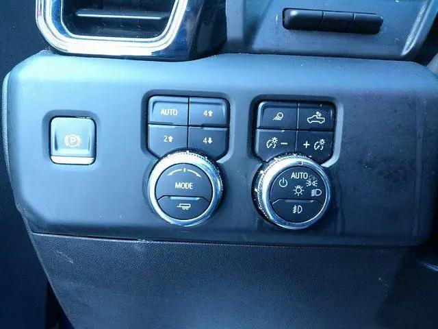 2024 GMC Sierra 1500 4WD Crew Cab Short Box Denali