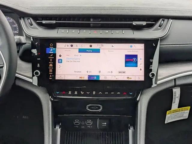 2026 Jeep Grand Cherokee Altitude 4x2