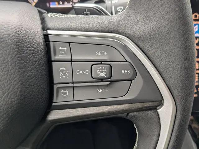 2026 Jeep Grand Cherokee Altitude 4x2