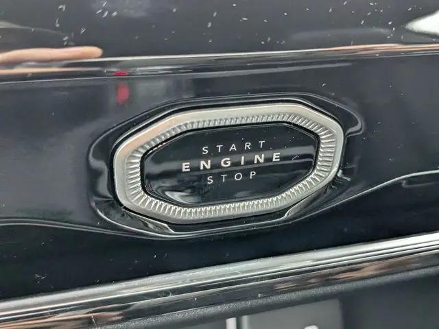 2026 Jeep Grand Cherokee Altitude 4x2