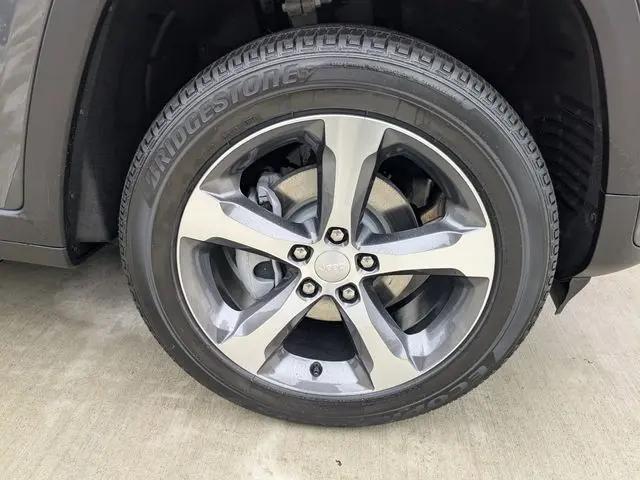 2026 Jeep Grand Cherokee Limited 4x2