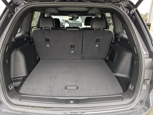 2026 Jeep Grand Cherokee Limited 4x2