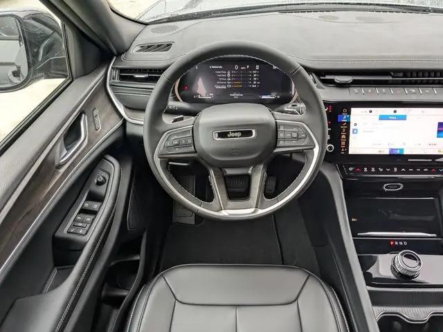 2026 Jeep Grand Cherokee Limited 4x2