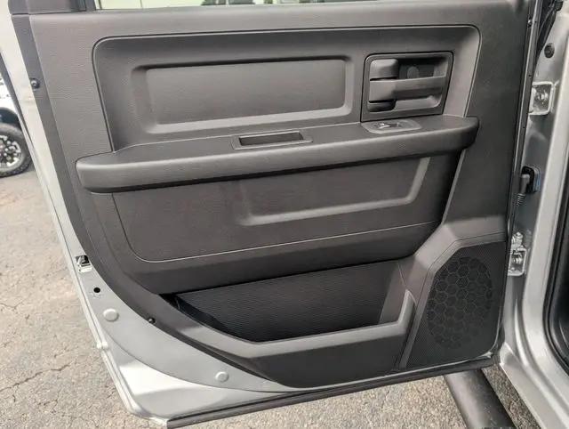 2026 Ram 2500 Black Express Crew Cab 4x4 6'4" Box
