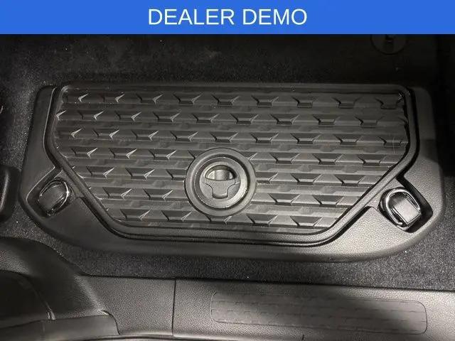 2026 Ram 1500 Laramie Crew Cab 4x4 5'7" Box