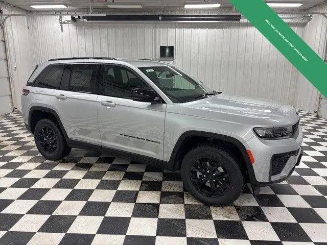 2026 Jeep Grand Cherokee Altitude 4x4 for sale in Rochester, MN