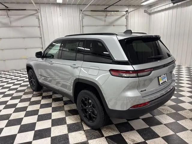 2026 Jeep Grand Cherokee Altitude 4x4