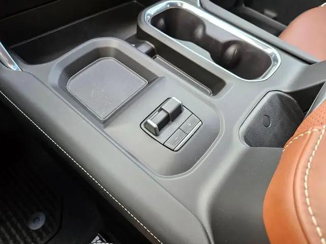 2026 GMC Sierra 2500HD Crew Cab, Standard Bed, Denali Ultimate, 4WD