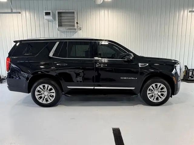 2025 GMC Yukon 4WD Denali