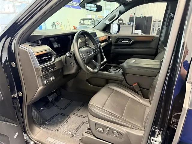2025 GMC Yukon 4WD Denali