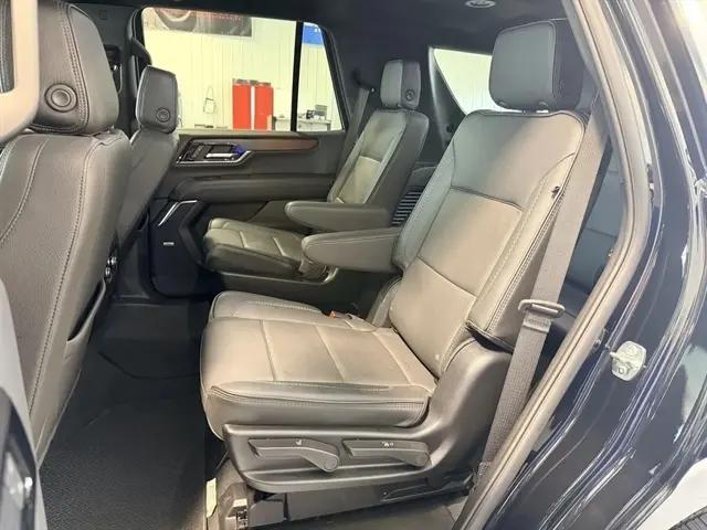 2025 GMC Yukon 4WD Denali