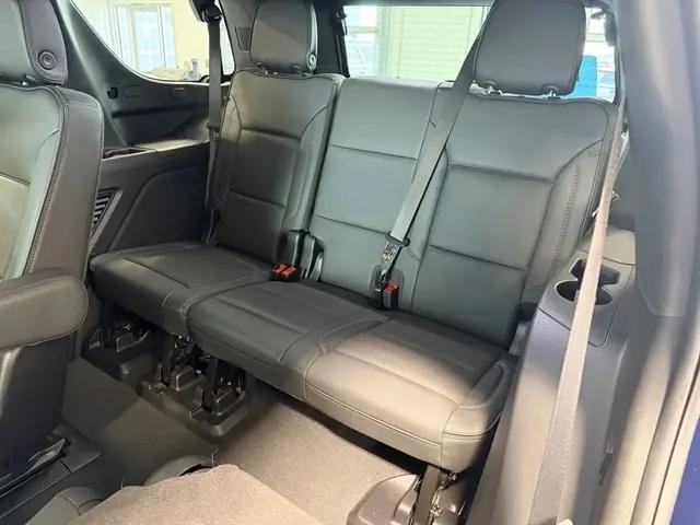 2025 GMC Yukon 4WD Denali